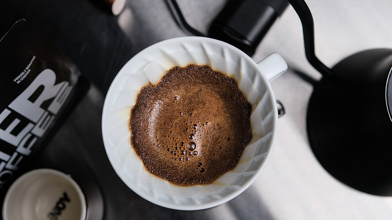 Pour-Over Fundamentals: Mastering Bloom, Pour Rate, and Total Time Without a Gooseneck